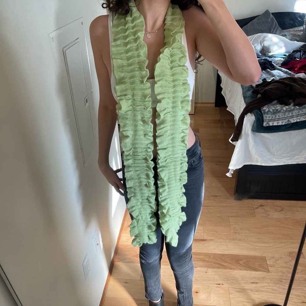 Lime Green Ruffled Scarf - Picture 3 of 3